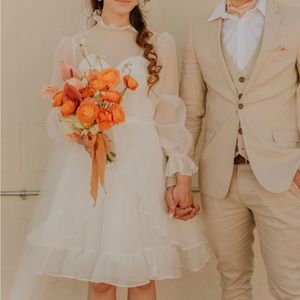 Sweet retro style sheer ruffle balloon sleeve short wedding dress